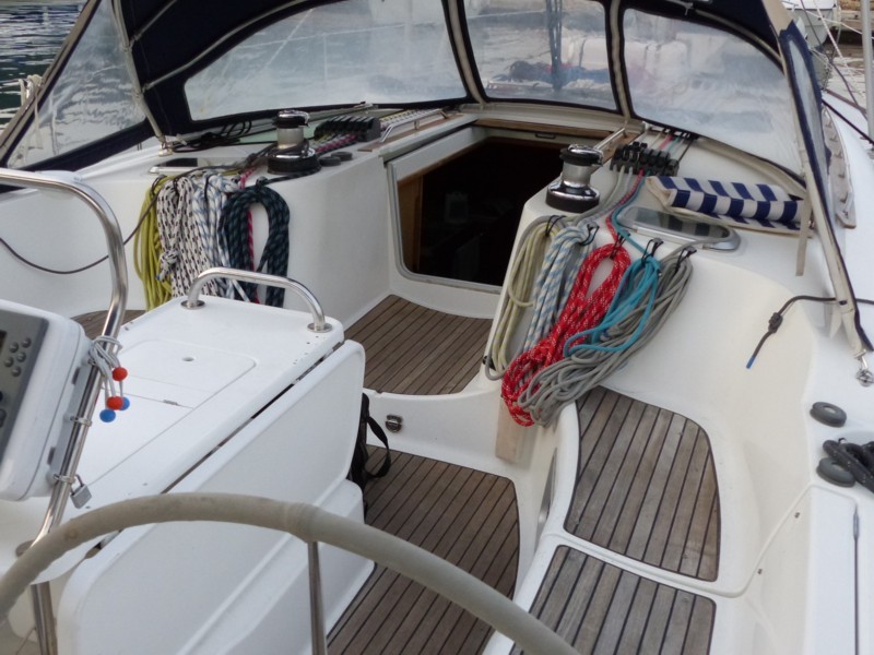 Sun Odyssey 49 -3.jpg